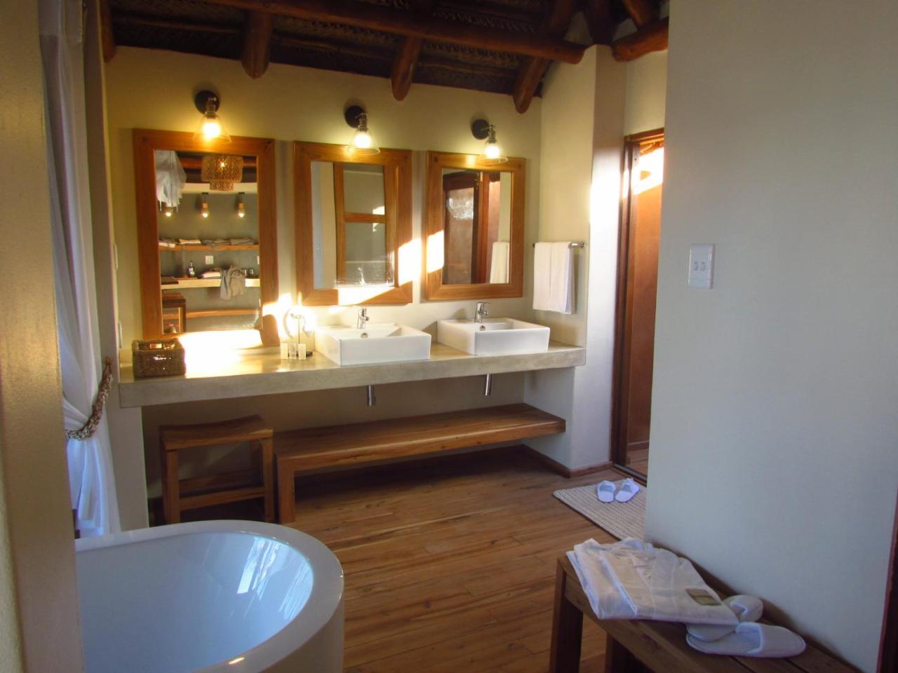 Eclectic Beach Retreat Cabo Nhamua Esterno foto